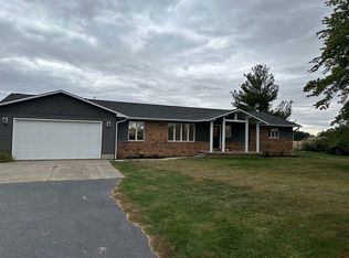 8982 N 1100th St, Newton, IL 62448