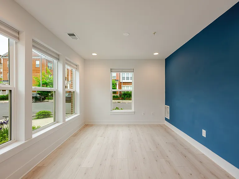 4450 Joseph Pl NE — Photo 12