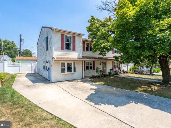 36 Tempo Rd, Levittown, PA 19056