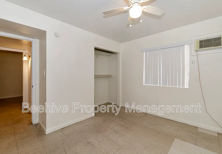 1040 N 28th St #8 — Photo 6