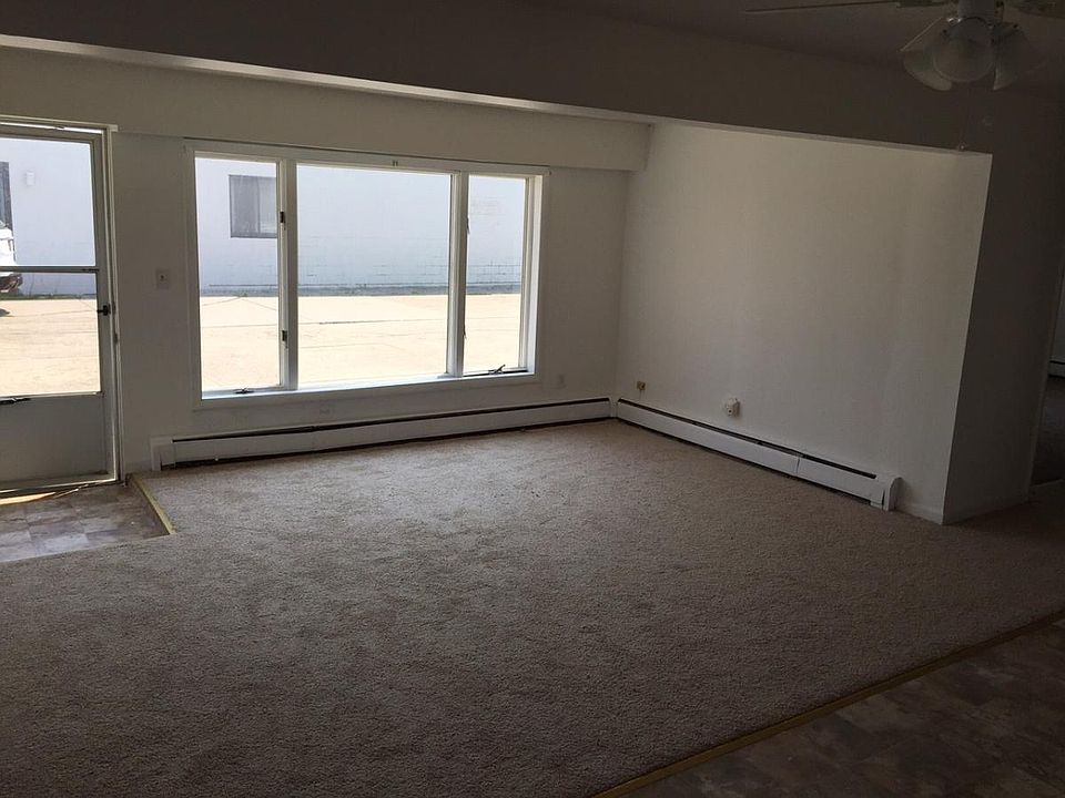 2nd image of 1455 Sheridan Dr APT 1