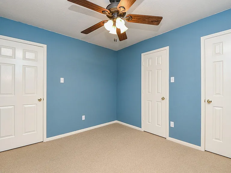 7218 Fox Hall Ln — Photo 13