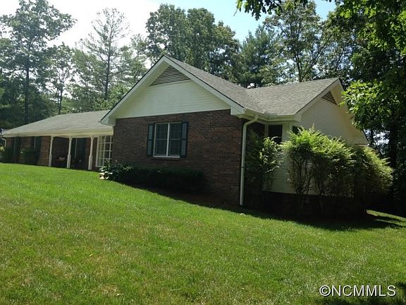 2nd image of 108 Robin Crest Dr