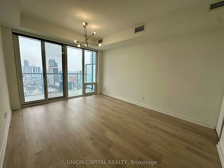 3 Gloucester St #2605 — Photo 5