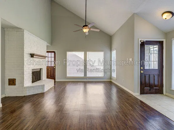 3603 Storm Creek Dr, Houston, TX 77088