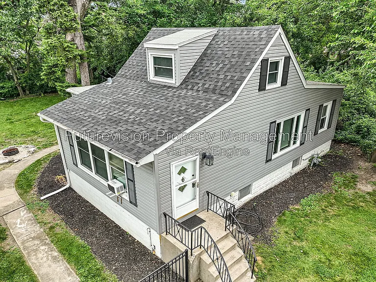 28 S Richmond Ave — Photo 5