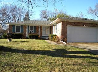 4222 Charter Oak Dr, Flint, MI