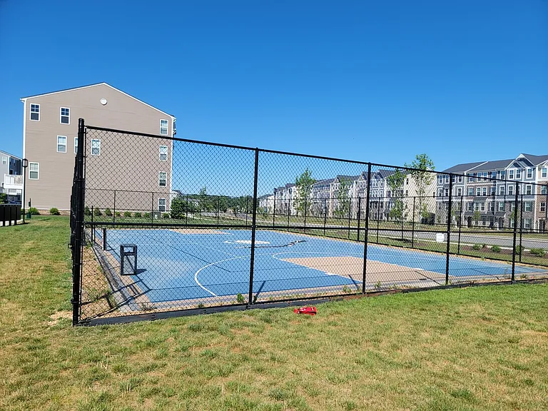642 Brookwood Glen Ter #B — Photo 38