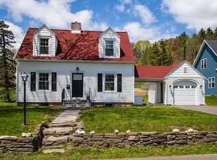 12 Columbus Ave, Waterford, NY 12188