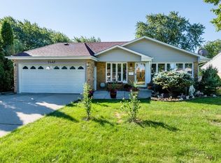 7447 Palma Ln, Morton Grove, IL 60053