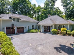 22 Duck Pond Rd, Norwalk, CT 06855