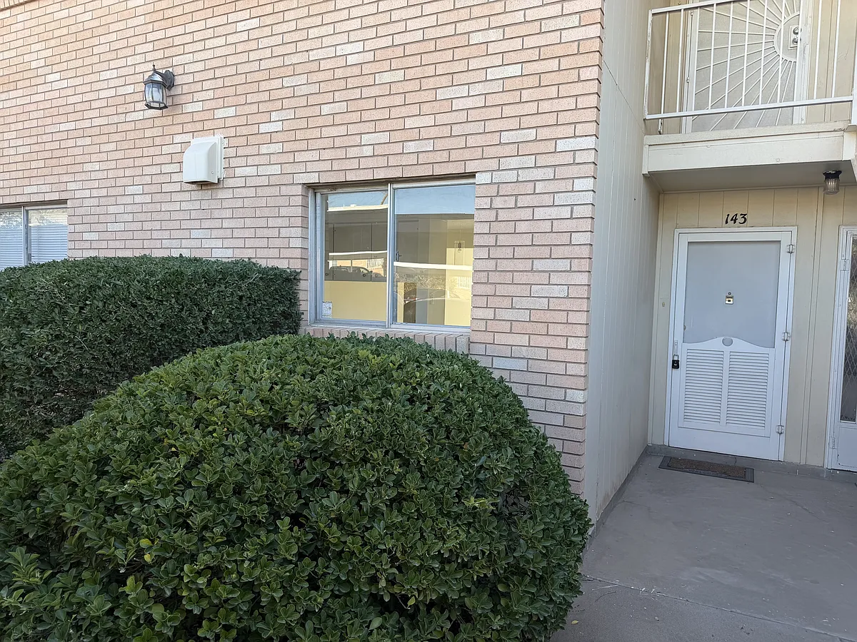 Building Photo - 4141 Westcity Ct #3