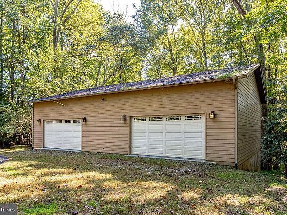 3rd image of 11214 Lapham Dr