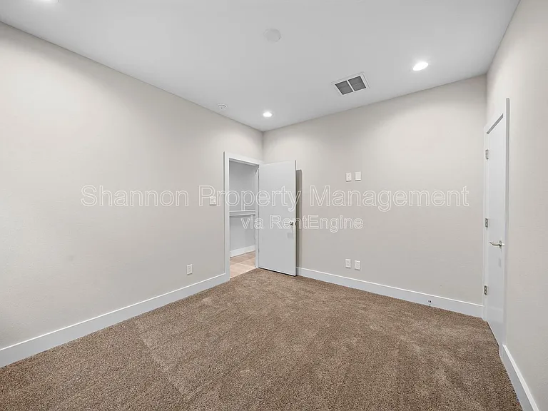 28 Bucan St #E — Photo 26