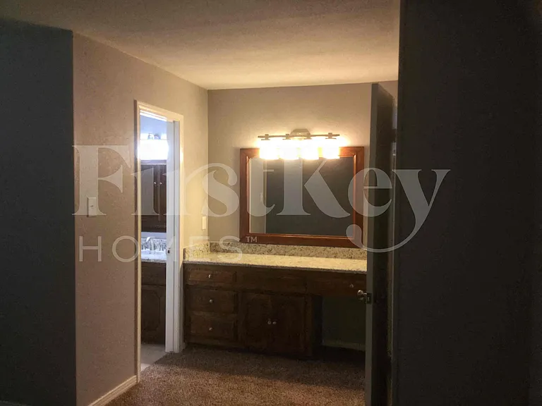 419 Buckingham Pl — Photo 16