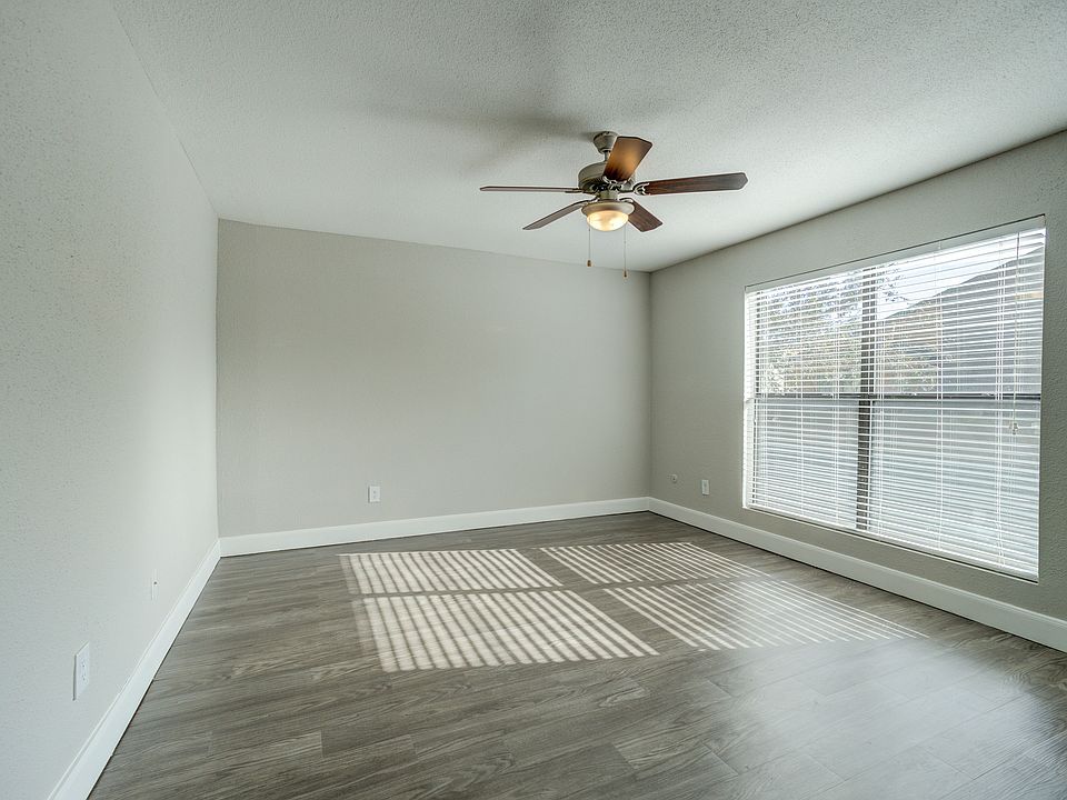 Ashford Cove at Briar Forest Interior