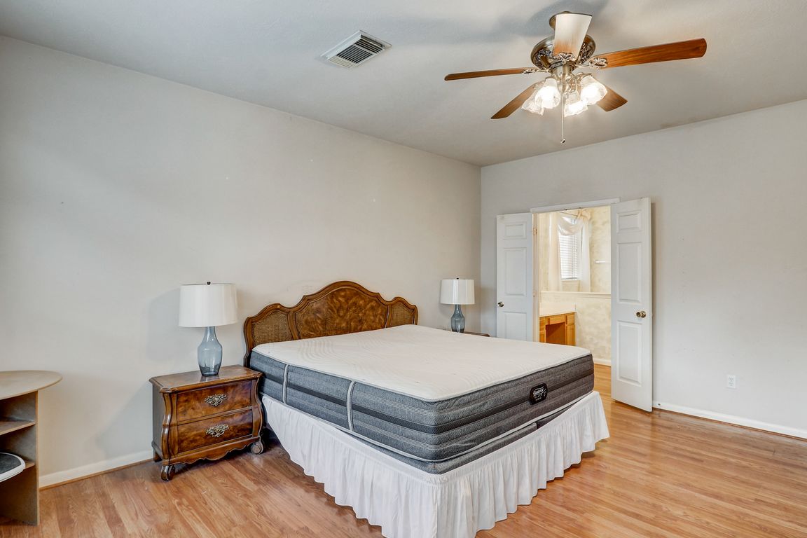 10127 White Oak Trail Ln, Houston, TX 77064 MLS 11317031 Zillow