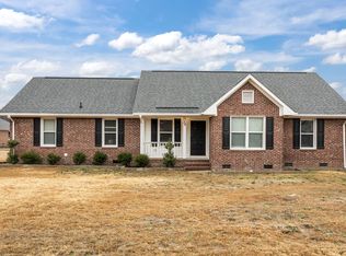 38 Hallmark Dr, Spring Lake, NC 28390