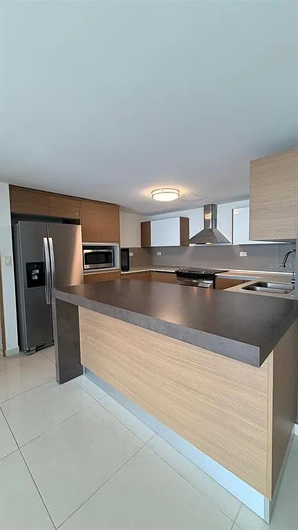 2 bed, 2.0 bath, 1131 sqft, $3,500 — Photo 2