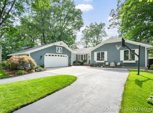 6689 Knollview Dr, Hudsonville, MI 49426