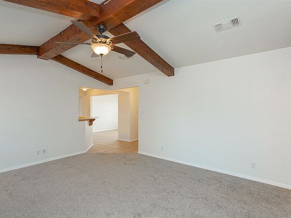 5th image of 1923 Clover Ln