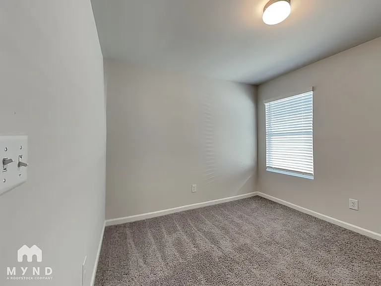 12384 Waterbury Dr — Photo 14