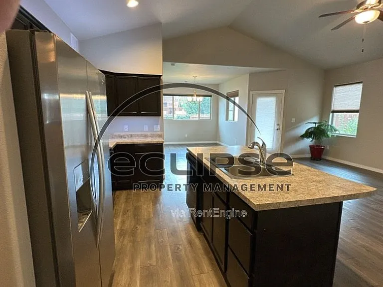 2921 Magnolia Ave — Photo 29