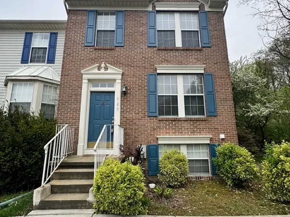 123 Abelia Dr, Newark, DE 19702