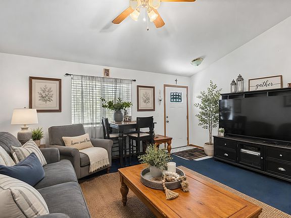4th image of 1005 Merlot St