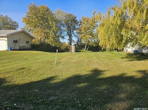 24 Saskatchewan AVENUE, Quill Lake, SK S0K 3E0