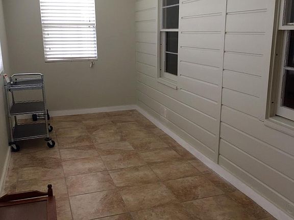 3rd image of 3611 W San Pedro St