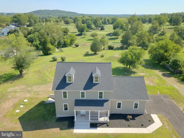 226 Cemetery Rd, Schwenksville, PA 19473