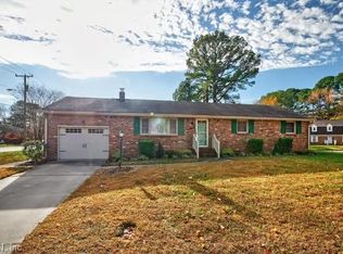 301 Woodbridge Dr, Chesapeake, VA 23322