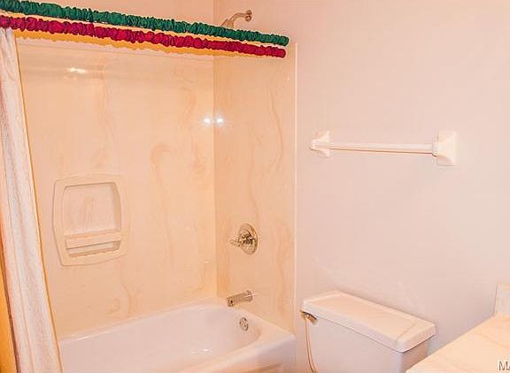5th image of 5109 Butler Hill Ct