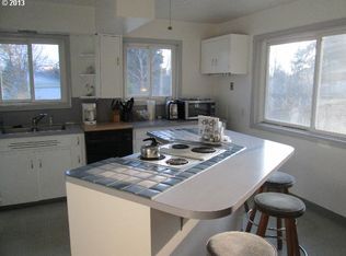 35806 Pittsburg Rd, Saint Helens, OR 97051