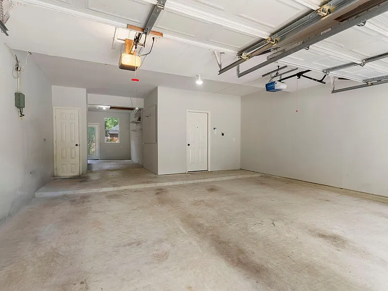 150 W Bristol Oak Cir — Photo 46
