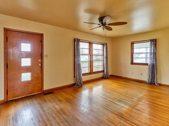 2nd image of 2732 N Evans Ave
