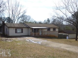 8901 N View Dr, Lithia Springs, GA 30122