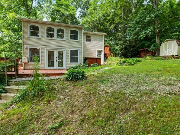 1 Cedar Street, Ellington, CT 06029