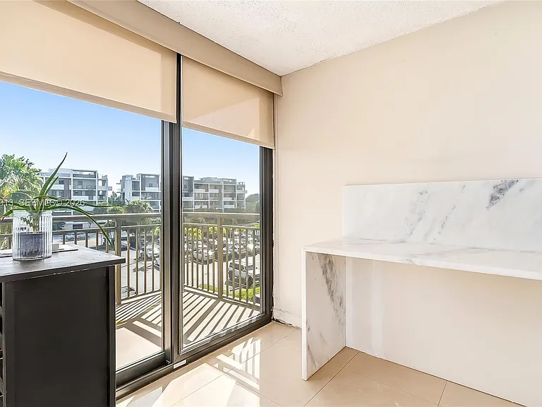 3031 N Ocean Blvd #406 — Photo 14