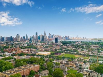 808 Ocean Ave, Jersey City, NJ, 07304