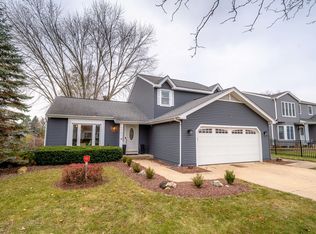 1707 N Leonard Ave, McHenry, IL 60050
