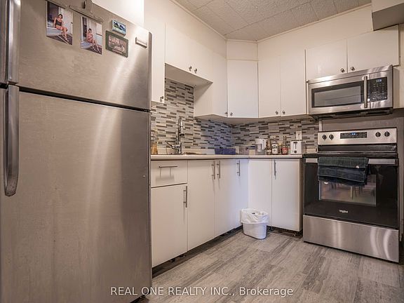 3rd image of 6 Walton Ave Unit 204