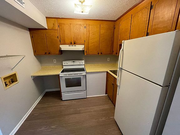 4th image of 1131 Bridges St APT B