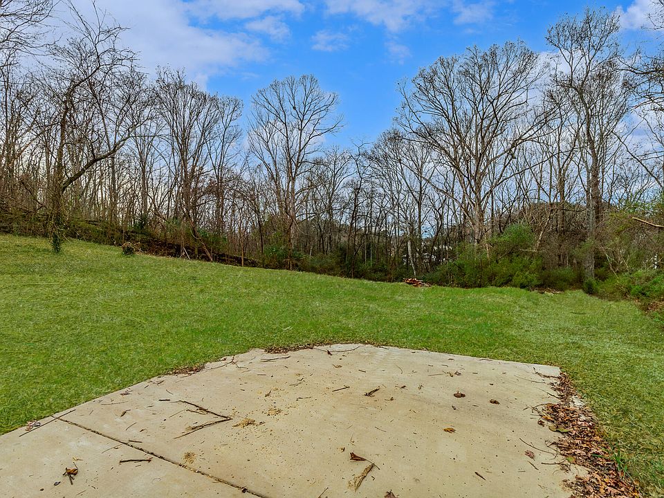 1st image of 323 N Jenkins Rd