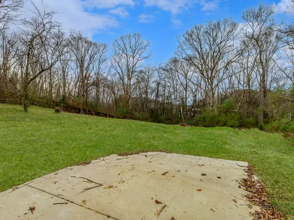 323 N Jenkins Rd, Rossville, GA 30741