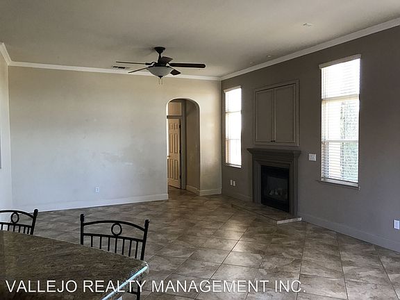 3rd image of 7212 Queen Isabella Ct
