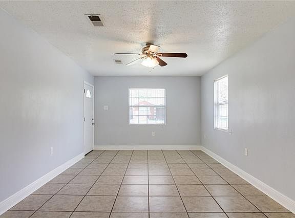 5th image of 533 Gardenia St