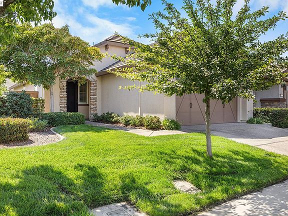 2nd image of 7417 Chatsworth Cir