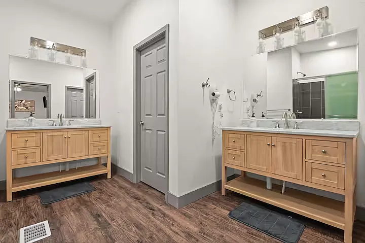 3 Jesse James Dr #A — Photo 15